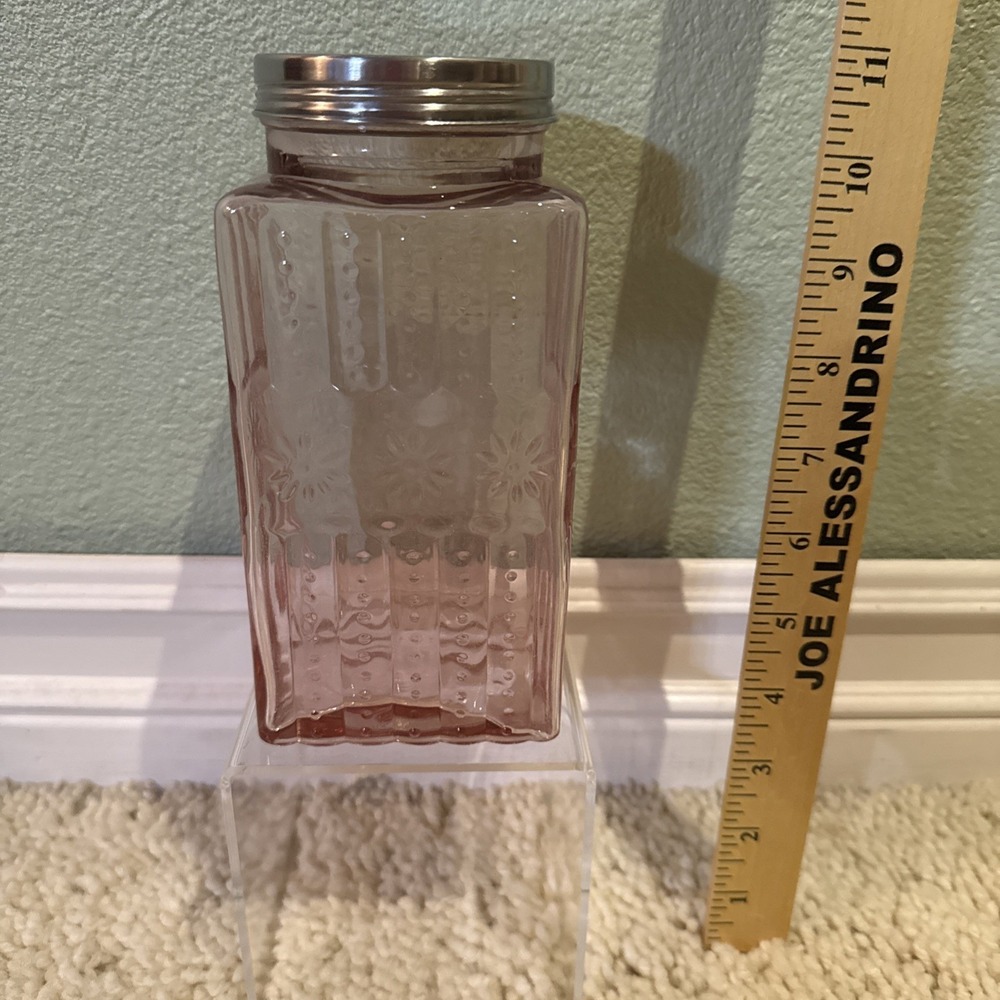 Retro Pink Glass Kitchen Spice Space